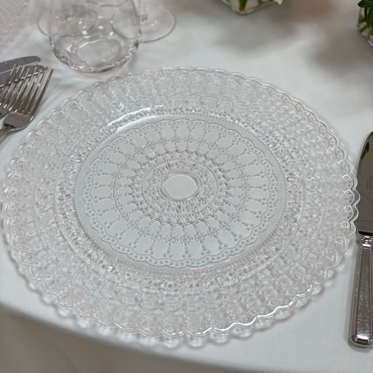 Clear Daisy Charger Plate